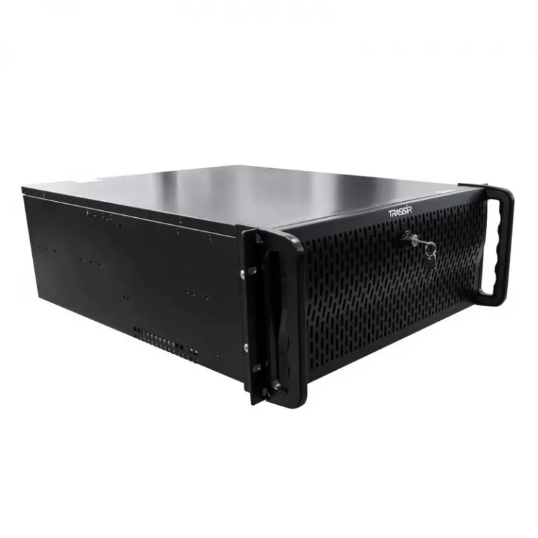 TRASSIR QuattroStation Гибридный сетевой видеорегистратор для аналоговых и IP-видеокамер (Standalone NVR) под управлением TRASSIR OS (Linux)